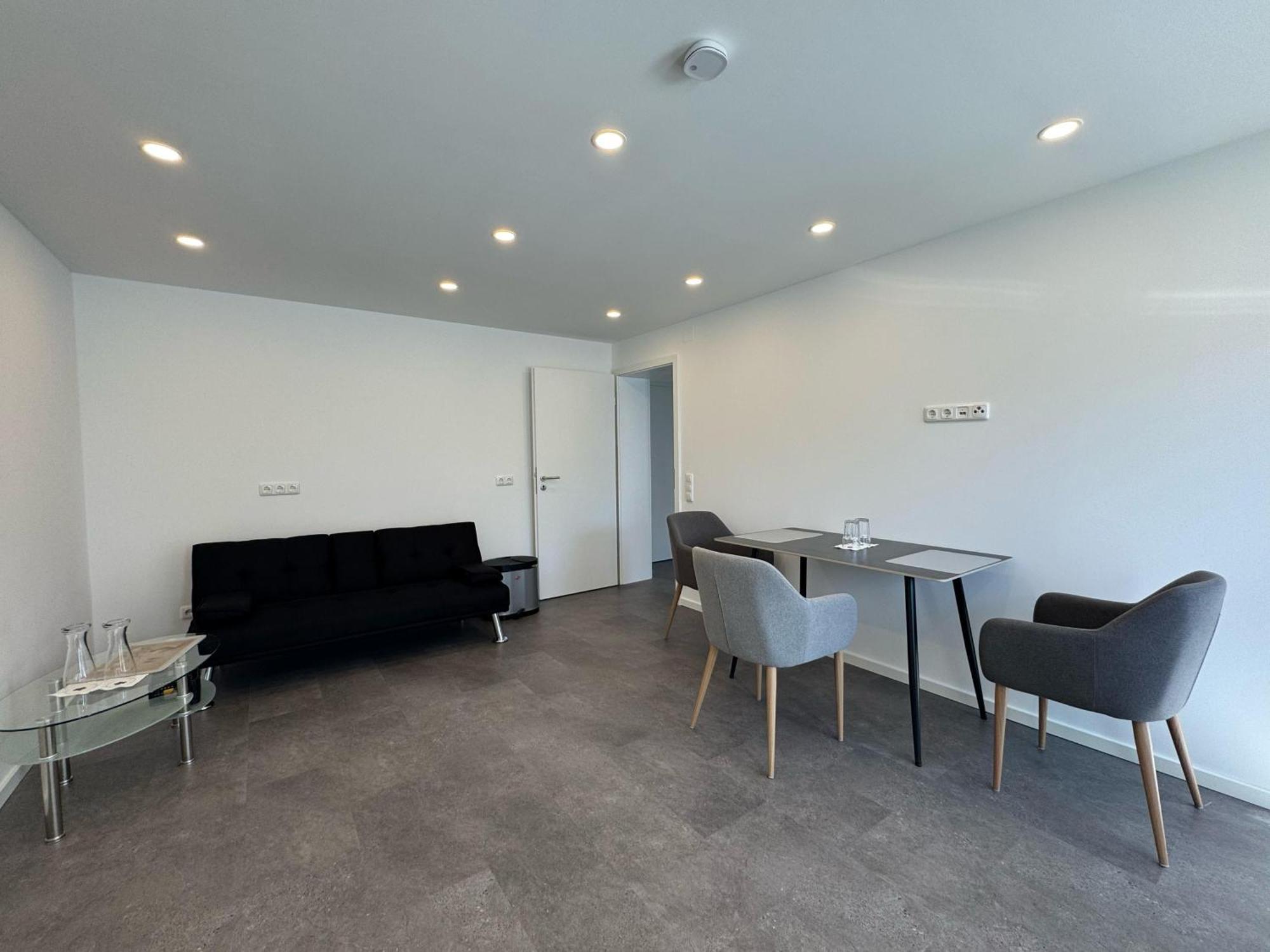 W&P Living Wohnung Mit Ausblick - Parkplatz Biberbach  Eksteriør bilde
